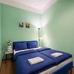 Luna Female Hostel